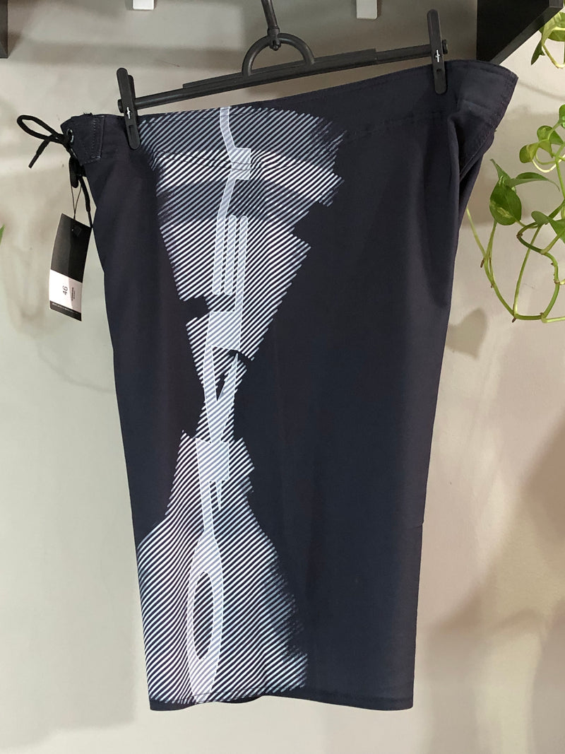 BERMUDA EDITION - ESCRITA PRETA