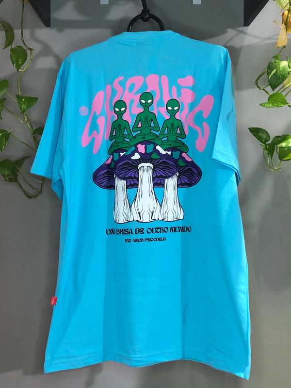 CAMISETA CHRONIC - UMA BRISA DE OUTRO MUNDO