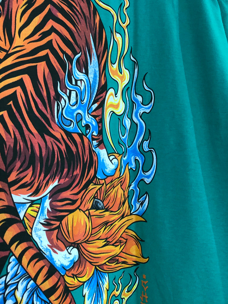 CAMISETA CHRONIC - TIGRE - VERDE AGUA