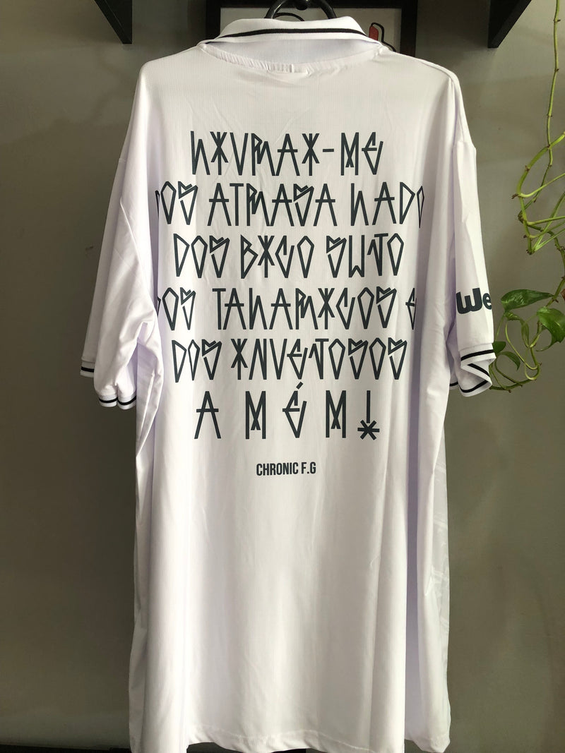 CAMISETA DE TIME CHRONIC - LIVRAI-ME - BRANCA - PLUS SIZE