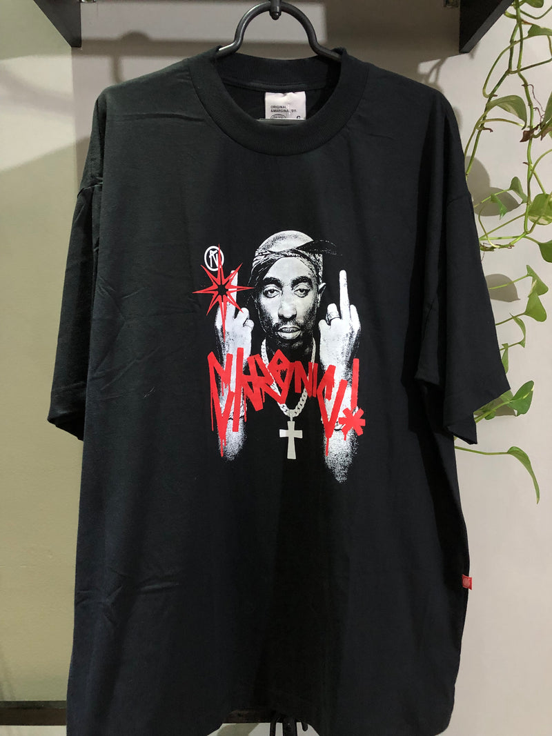 CAMISETA CHRONIC - TUPAC FRENTE - PRETA