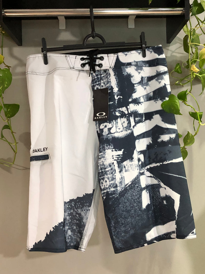 BERMUDA EDITION - ESTRELA NEGRA