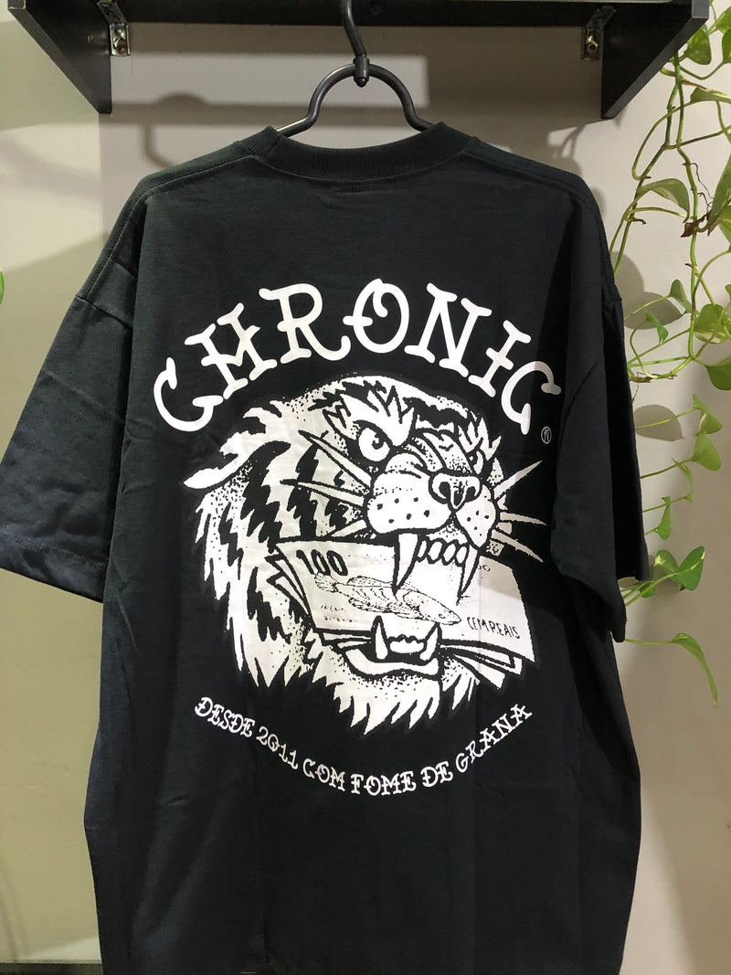CAMISETA CHRONIC - FOME DE GRANA  - PRETA