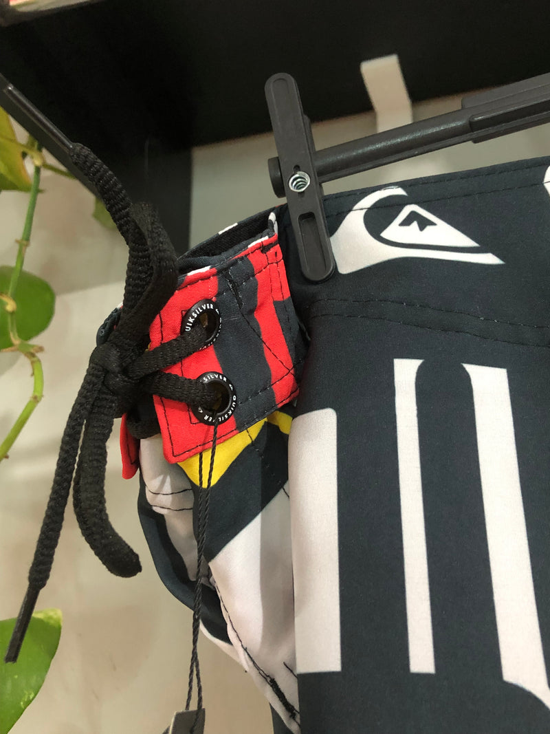 BERMUDA QUIKSILVER EDITION - LETREIRO