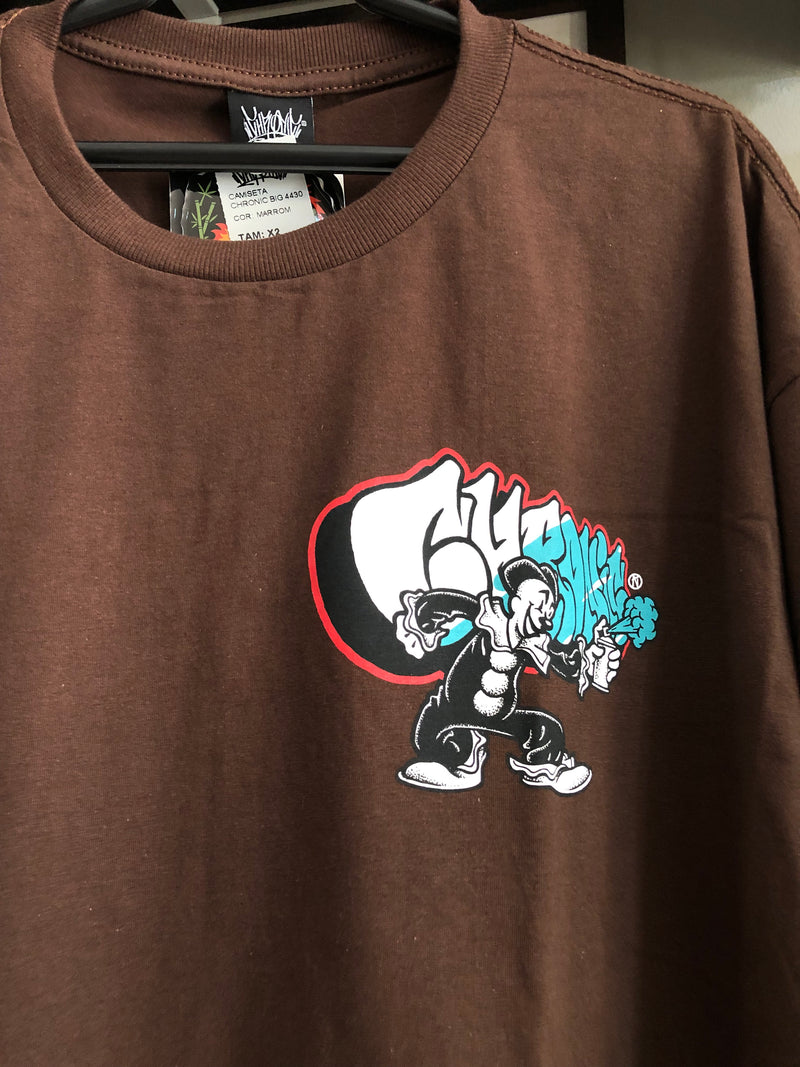 CAMISETA CHRONIC - GRAFITE - MARROM - PLUS SIZE