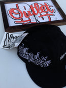 BONÉ SNAPBACK CHRONIC - O MUNDO É CRUEL MAS NÓS É CRIA