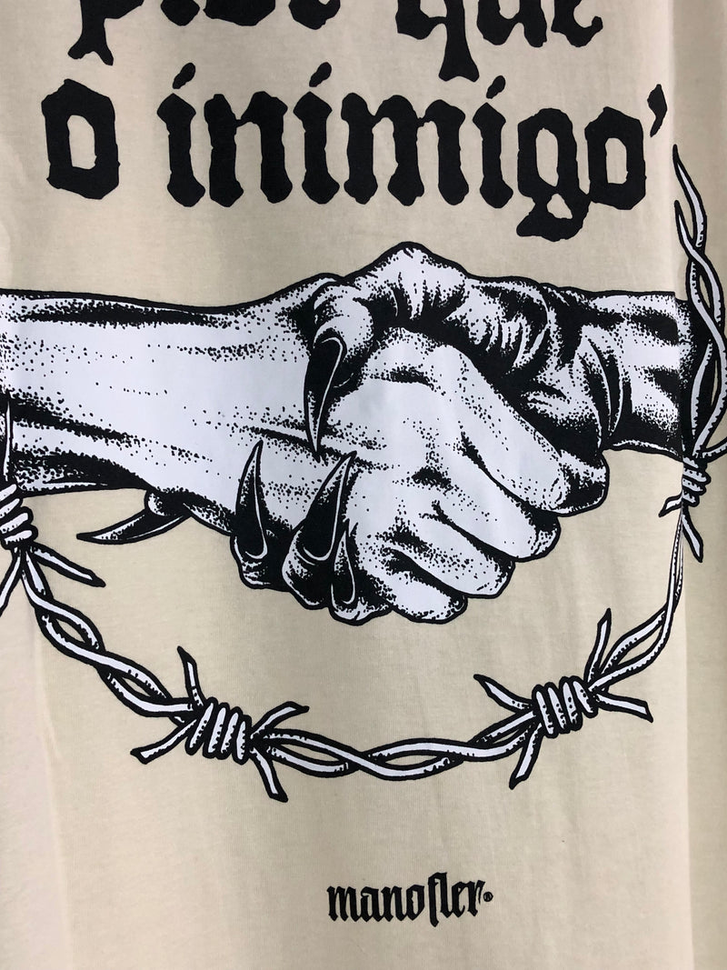 CAMISETA CHRONIC - O TRAIDOR É PIOR QUE O INIMIGO - BEGE