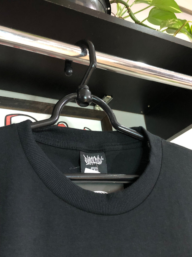 CAMISETA CHRONIC - SANTA SOM - PRETO