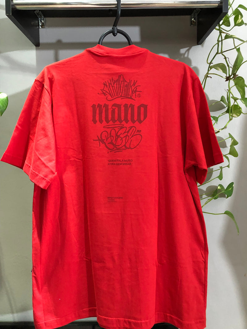 CAMISETA CHRONIC - QUEM FALA MUITO ATIRA SEM MIRA - VERMELHA