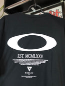 CAMISETA CUSTOM - EST MCMLXXV - PRETA