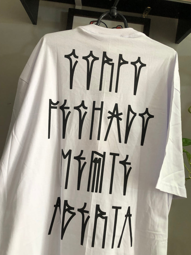 CAMISETA CHRONIC - CORPO FECHADO MENTE ABERTA - BRANCA  - PLUS SIZE