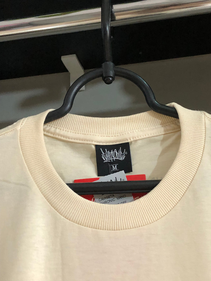 CAMISETA CHRONIC - VARIOS TEM DUAS CARAS E NENHUMA PRESTA