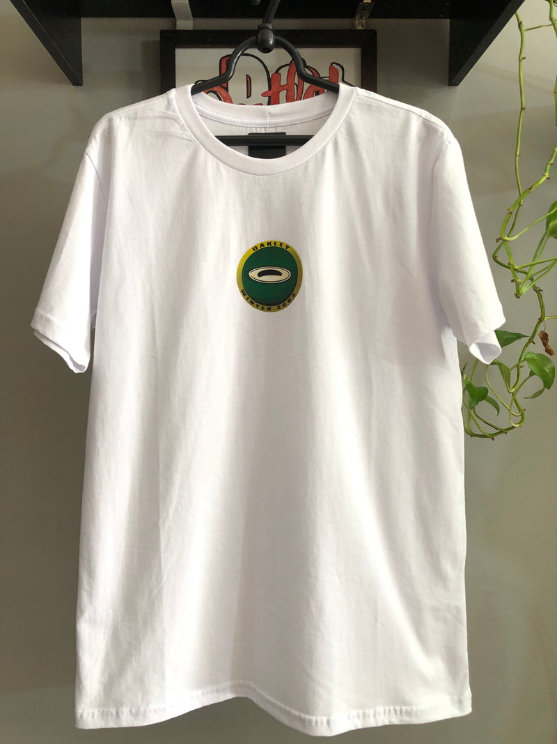 CAMISETA CUSTOM - SKULL PAISES - BRANCA