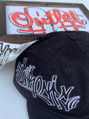 BONÉ SNAPBACK CHRONIC - O MUNDO É CRUEL MAS NÓS É CRIA
