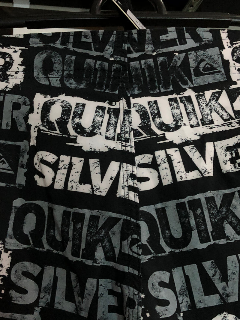 BERMUDA QUIKSILVER EDITION - LETREIRO PRETO