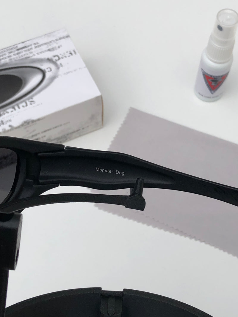 MONSTER DOG - ALL BLACK