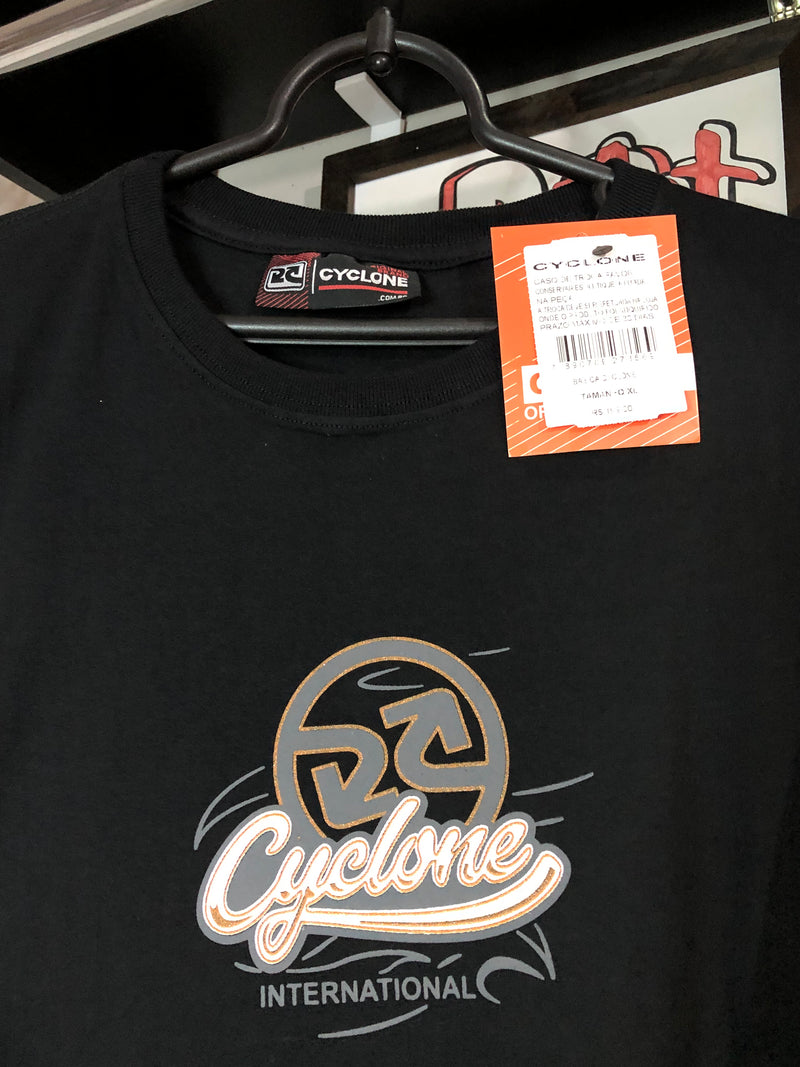 CAMISETA CYCLONE - CARPA  - PRETA