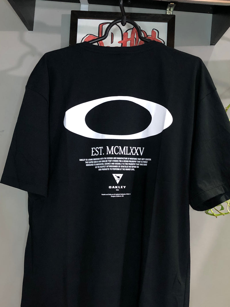 CAMISETA CUSTOM - EST MCMLXXV - PRETA