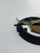 PLANTARIS OAKLEY - GREEN MATTE | LENTE MARROM POLARIZADA  (COMPRE UM ÓCULOS E ESCOLHA O SEGUNDO GRÁTIS)