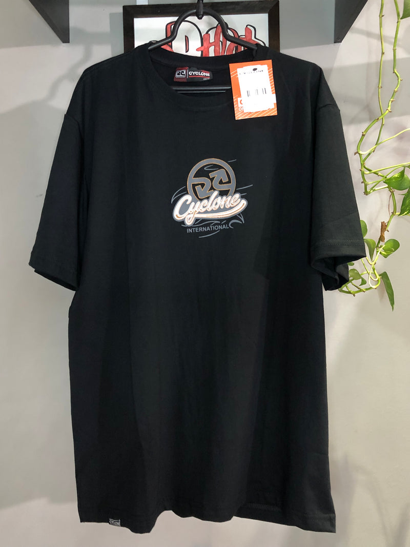 CAMISETA CYCLONE - CARPA  - PRETA