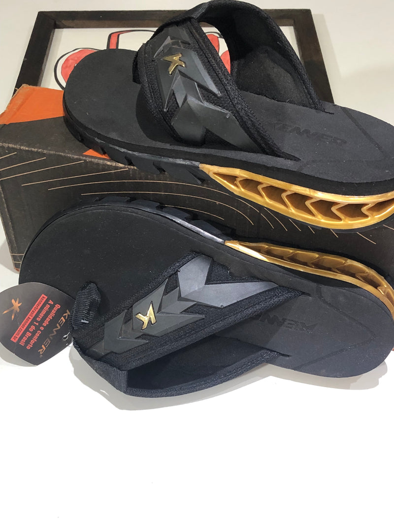 CHINELO KENNER + L7NNON - PRETO c/ DOURADO