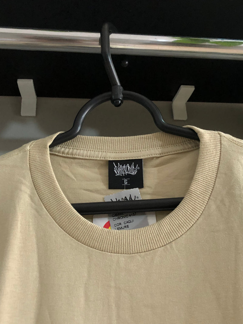 CAMISETA CHRONIC - SANTA