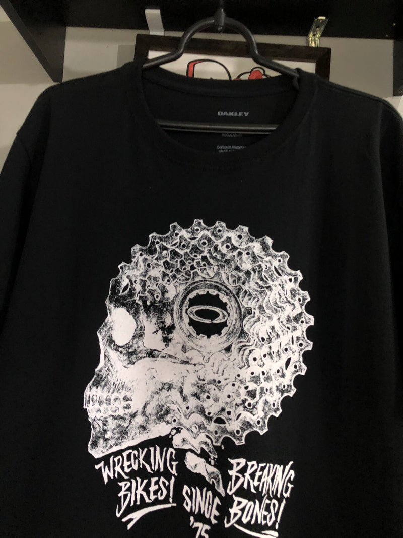 CAMISETA CUSTOM - CRANIO  - PRETA