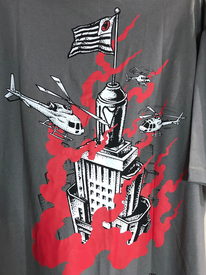 CAMISETA CHRONIC -PREDIO PEGANDO FOGO - CINZA - PLUS SIZE