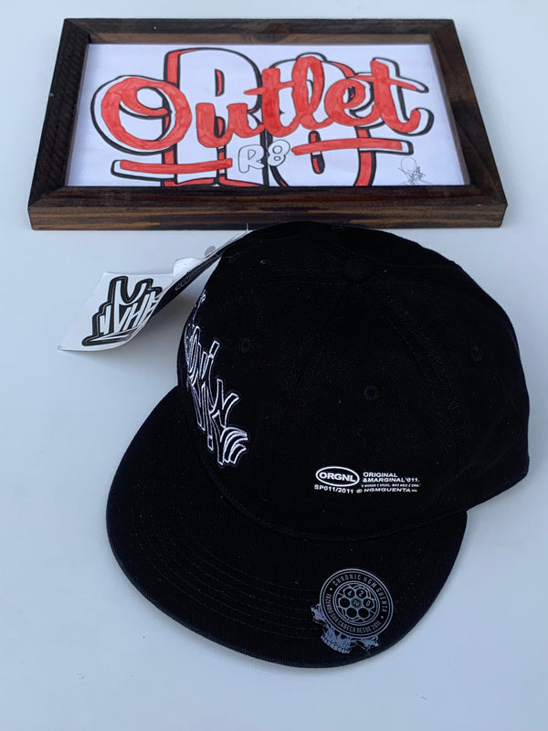 BONÉ SNAPBACK CHRONIC - O MUNDO É CRUEL MAS NÓS É CRIA