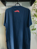 CAMISETA CHRONIC - QUEM DOMINA QUEM ? - AZUL MARINHO