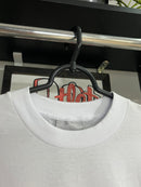 CAMISETA CHRONIC - FOGUETES NA PRAIA  - BRANCA