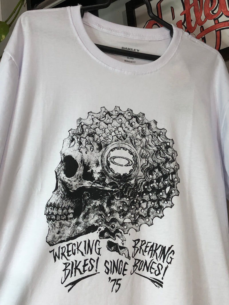 CAMISETA CUSTOM - CRANIO  - BRANCA